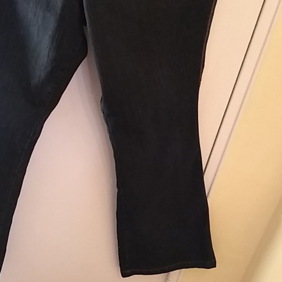 Jeans - Picture 3 of 4